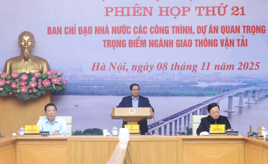 Thủ tướng chủ trì phiên họp thứ 21 của Ban chỉ đạo Nhà nước các công trình, dự án quan trọng quốc gia, trọng điểm ngành giao thông vận tải. Ảnh: VGP.