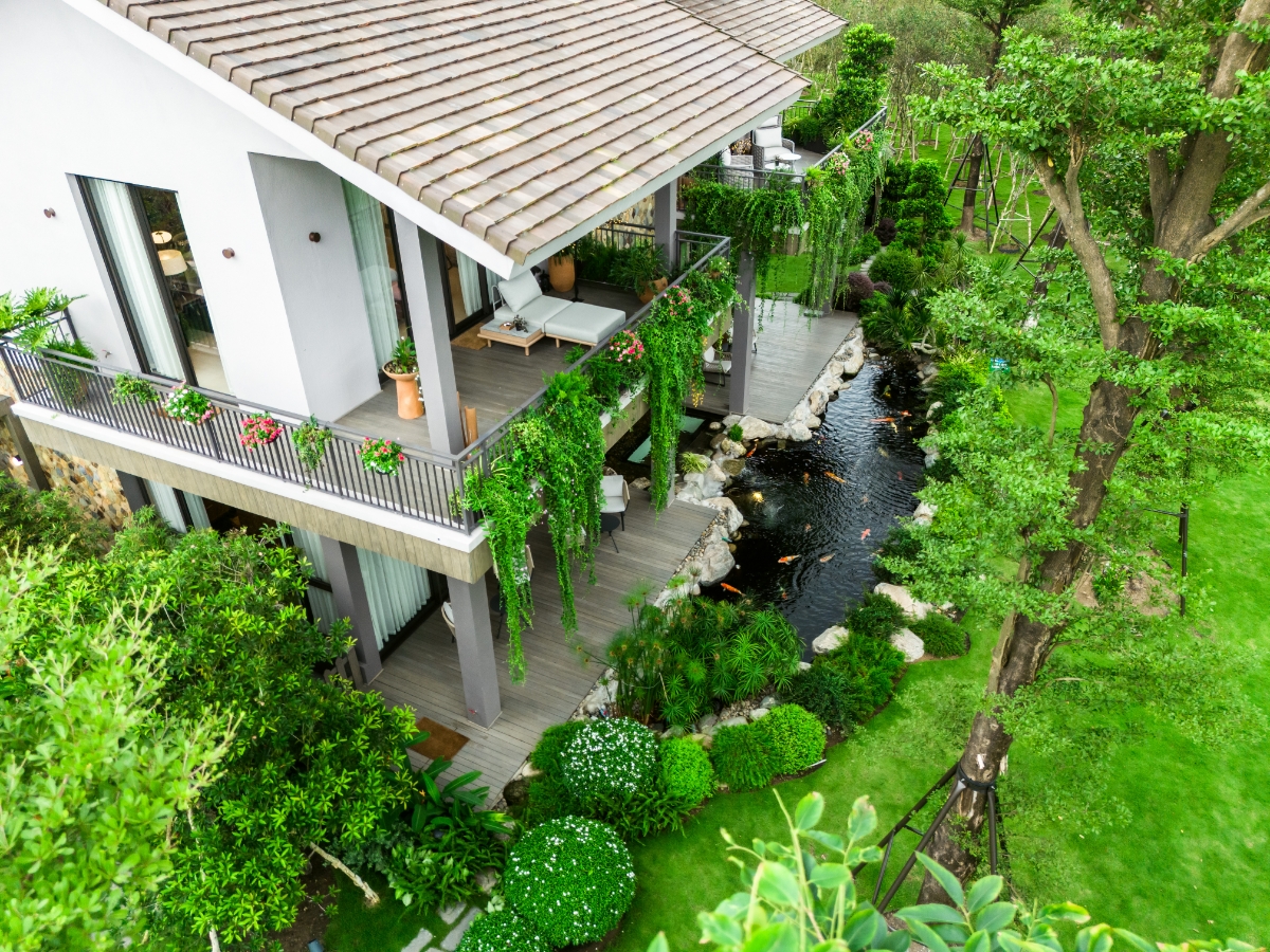 Biệt thự dưới tán rừng của Ecopark tại phía Tây TP HCM.