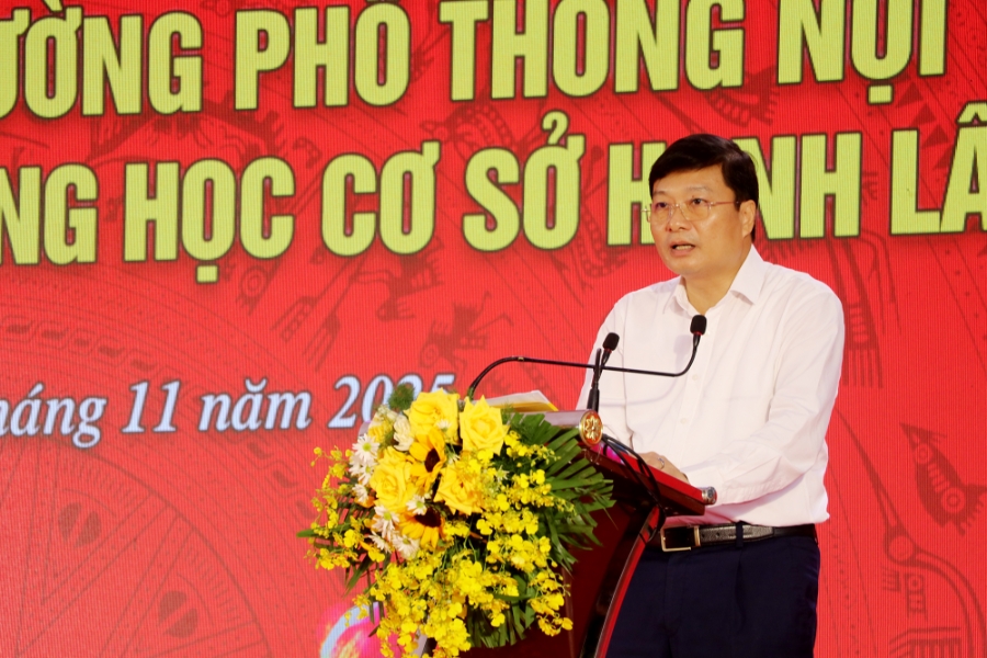 Chủ tịch UBND tỉnh Nghệ An Lê Hồng Vinh phát biểu