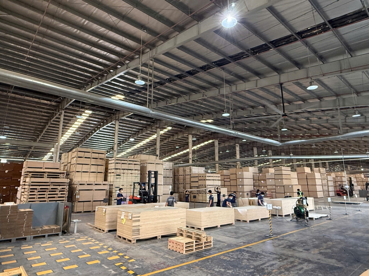Mức thuế mới của Mỹ tạo áp lực lên doanh nghiệp gỗ Việt Nam cũng mở ra cơ hội để doanh nghiệp thích ứng và nâng cao năng lực cạnh tranh - Ảnh minh họa.