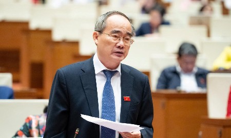 Lương tối thiểu phải đủ để người lao động nuôi được mình và một con ăn học