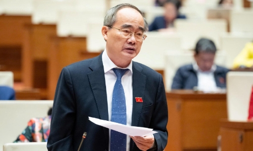 Lương tối thiểu phải đủ để người lao động nuôi được mình và một con ăn học 