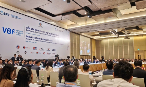 VBF 2025: Ba thách thức chiến lược cần tháo gỡ để “bước” vào  “kỷ nguyên” tăng trưởng hai con số