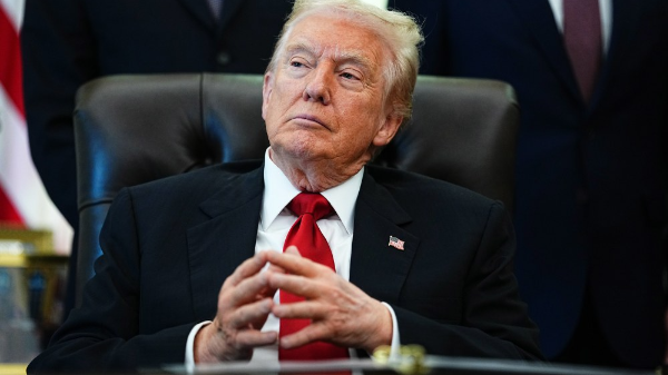 Ông Trump muốn phát cho mỗi người Mỹ 2.000 USD từ tiền thuế quan