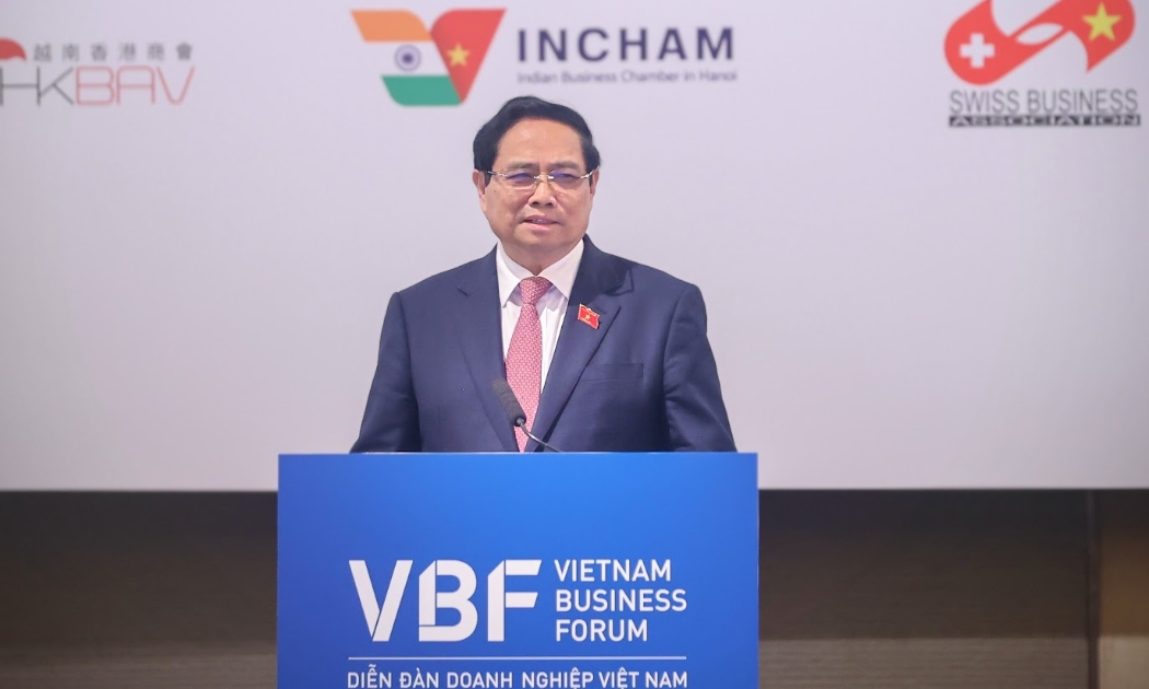 Thủ tướng Phạm Minh Chính phát biểu tại Diễn đàn Doanh nghiệp Việt Nam (VBF) 2025. Ảnh: VGP.