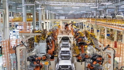 Các nhà sản xuất ô tô tranh giành nguồn cung chip 