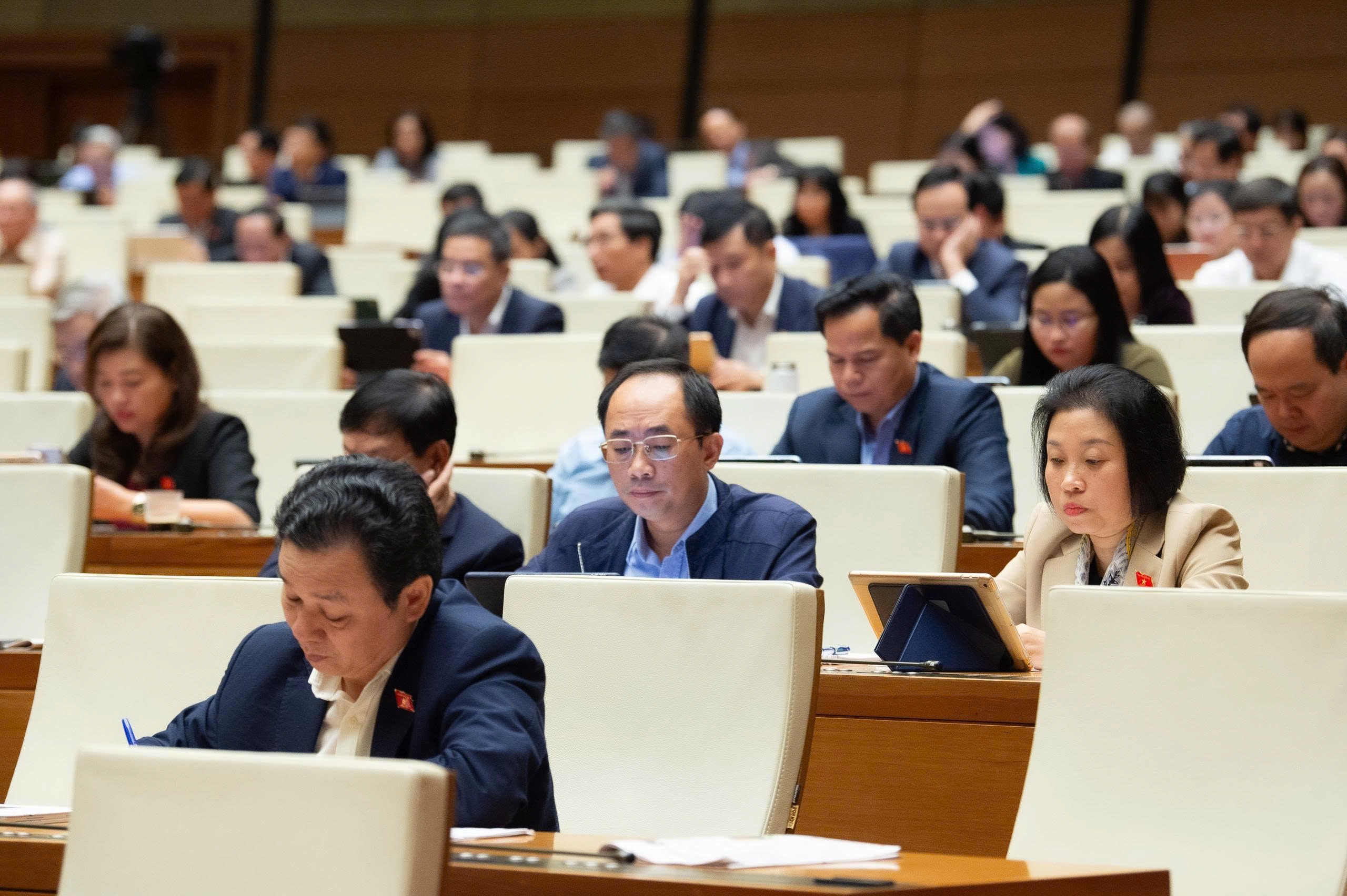 Các đại biểu tham dự phiên thảo luận. Ảnh: Quốc hội.