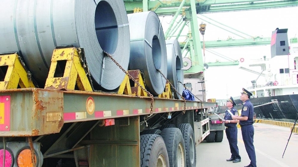 Xuất khẩu của Hà Tĩnh 10 tháng: Thép “chững nhịp”, dệt may “bứt tốc”