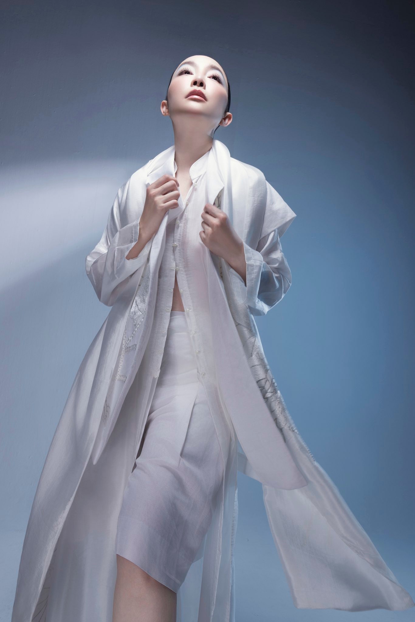 Tuần lễ thời trang quốc tế Việt Nam mùa này có gì mới? - Ảnh 3