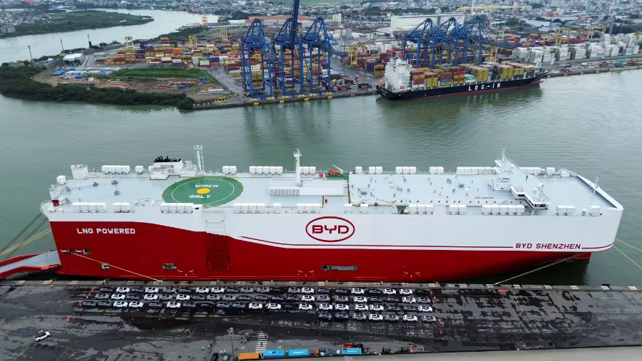 Các quốc gia như Brazil ngày càng phản ứng mạnh với hàng nhập khẩu giá rẻ từ Trung Quốc, đặc biệt là xe điện, để bảo vệ các ngành công nghiệp trong nước - Ảnh: Reuters