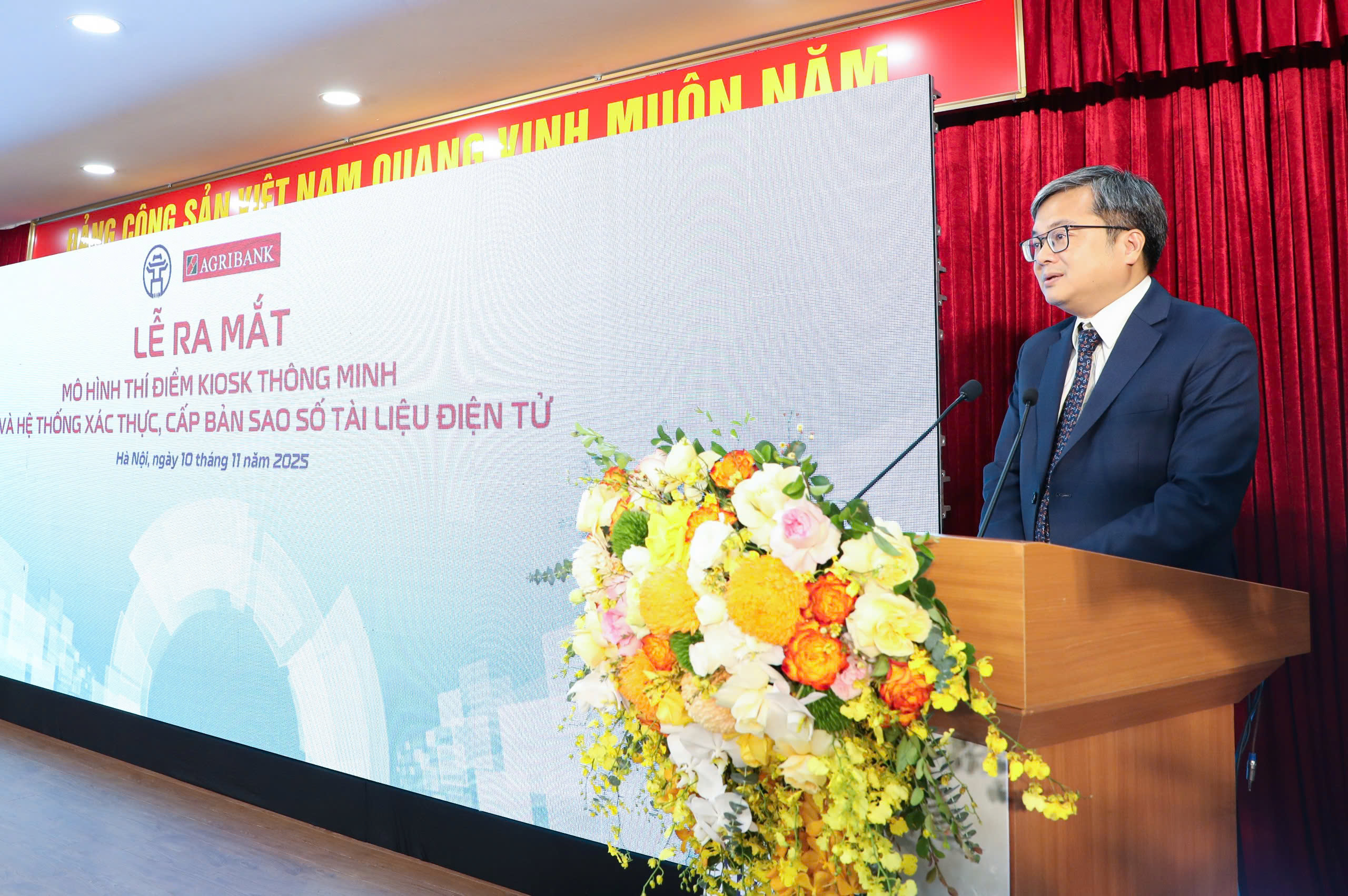 Ông Trương Việt Dũng - Phó Chủ tịch UBND Hà Nội phát biểu tại buổi lễ.