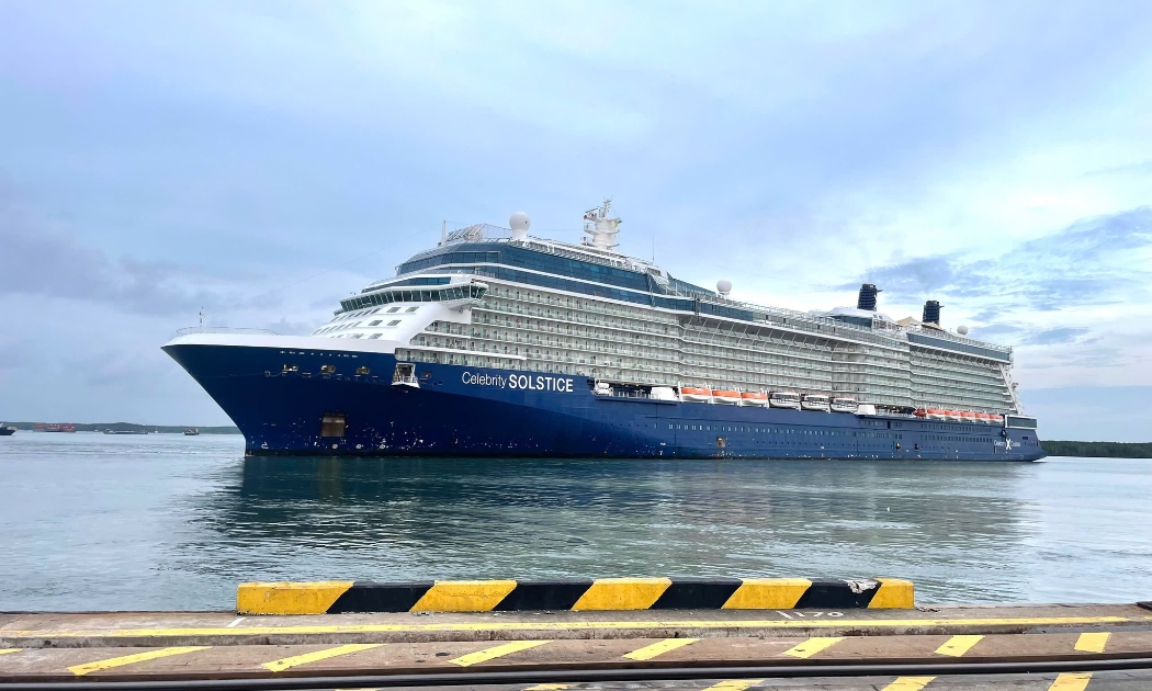 Du lịch tàu biển nhộn nhịp những ngày cuối năm