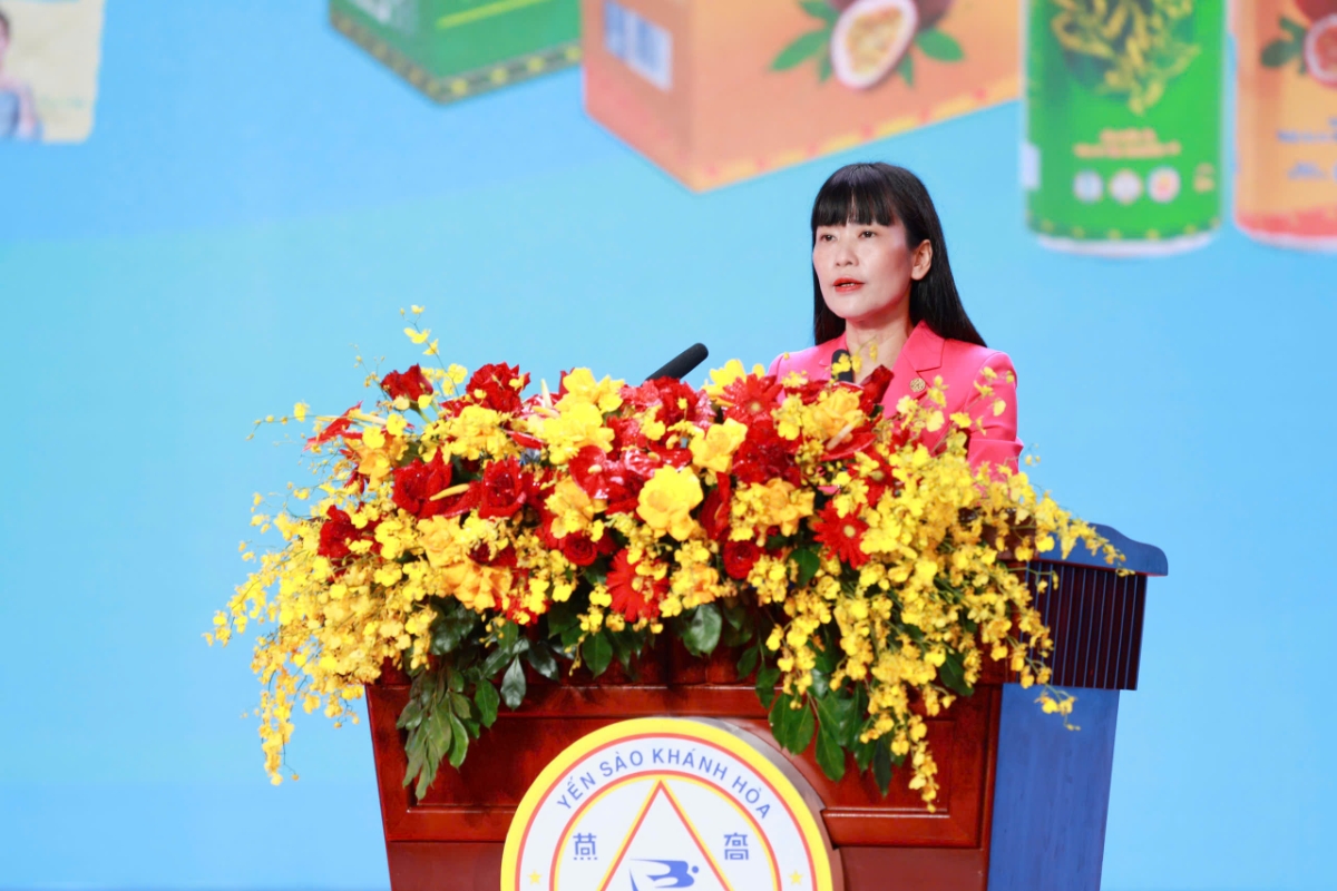 Bà Trịnh Thị Hồng Vân - Chủ tịch HĐTV Công ty Yến sào Khánh Hòa.