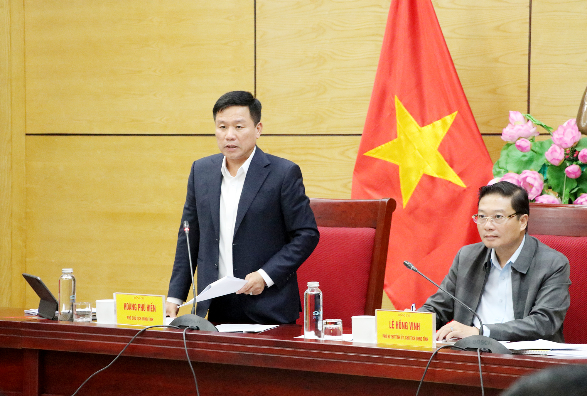 Phó Chủ tịch UBND tỉnh Nghệ An Hoàng Phú Hiền phát biểu