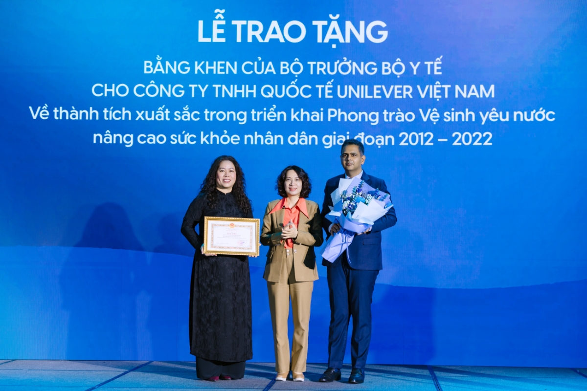 Unilever
Việt Nam đã vinh dự đón nhận nhiều bằng khen tại sự kiện.