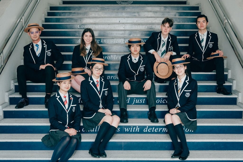 Giáo dục là khoản đầu tư trực tiếp nhằm duy trì tài sản dòng tộc của giới thượng lưu.