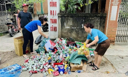 Hội Liên hiệp Phụ nữ Nghệ An tiên phong trong phong trào “Phụ nữ chung tay bảo vệ môi trường”, triển khai nhiều mô hình biến phế liệu thành tài nguyên hữu ích trên địa bàn tỉnh.