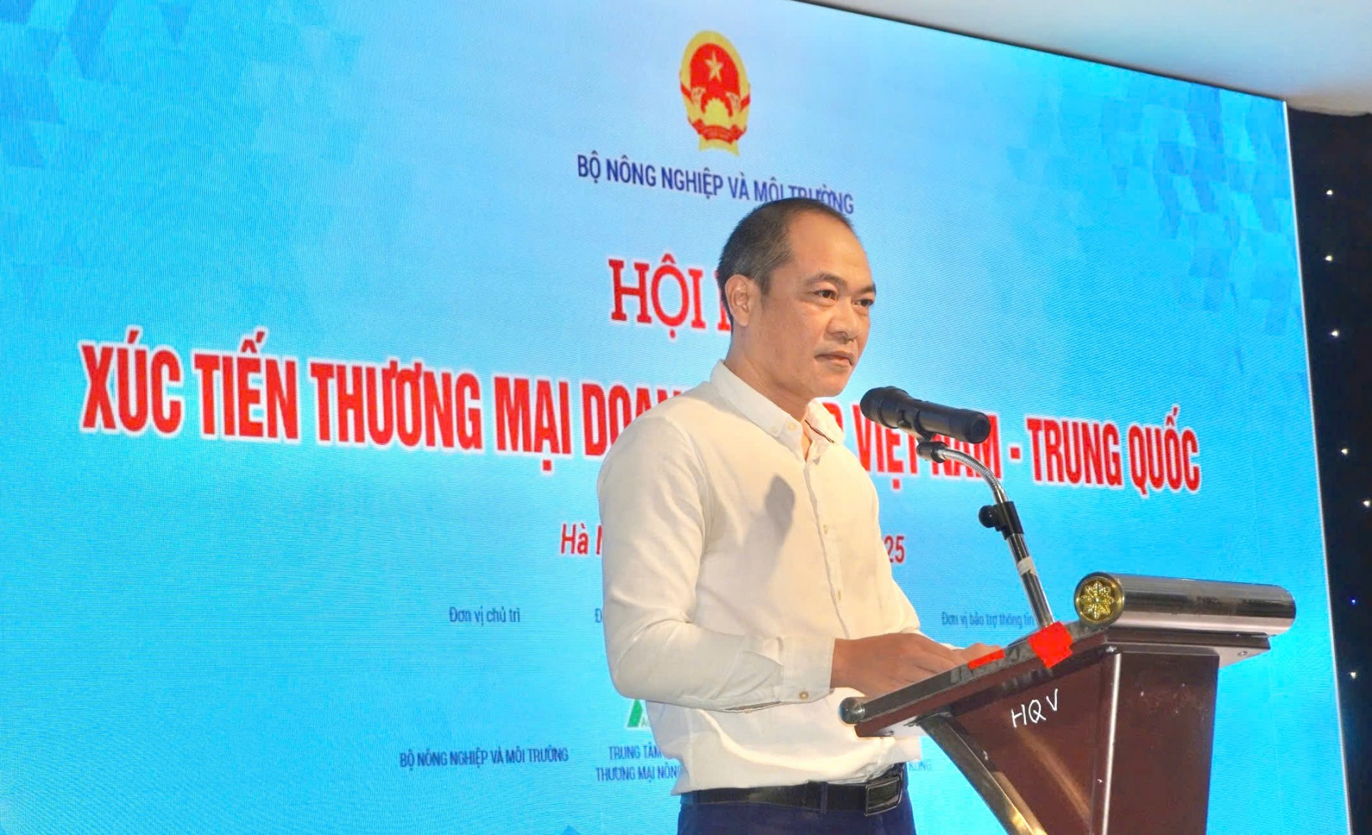 Ông Hoàng Liên Sơn: 