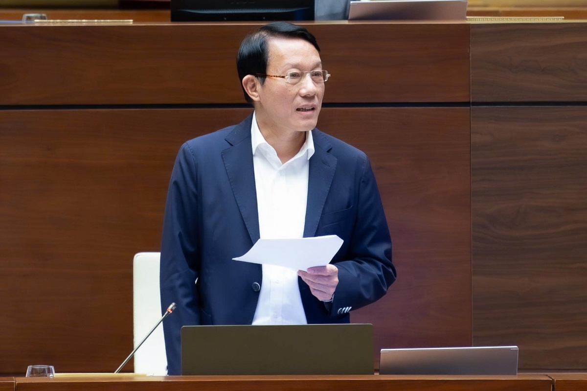 Bộ trưởng Bộ Công an Lương Tam Quang phát biểu, giải trình làm rõ vấn đề mà các đại biểu Quốc hội quan tâm. Ảnh: Quốc hội.