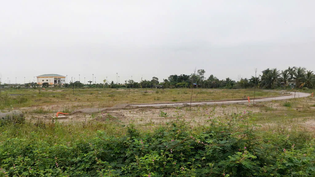 Dự án công viên xung quanh Nhà máy xử lý nước thải Vĩnh Niệm (phường An Biên) thi công dở dang kéo dài.