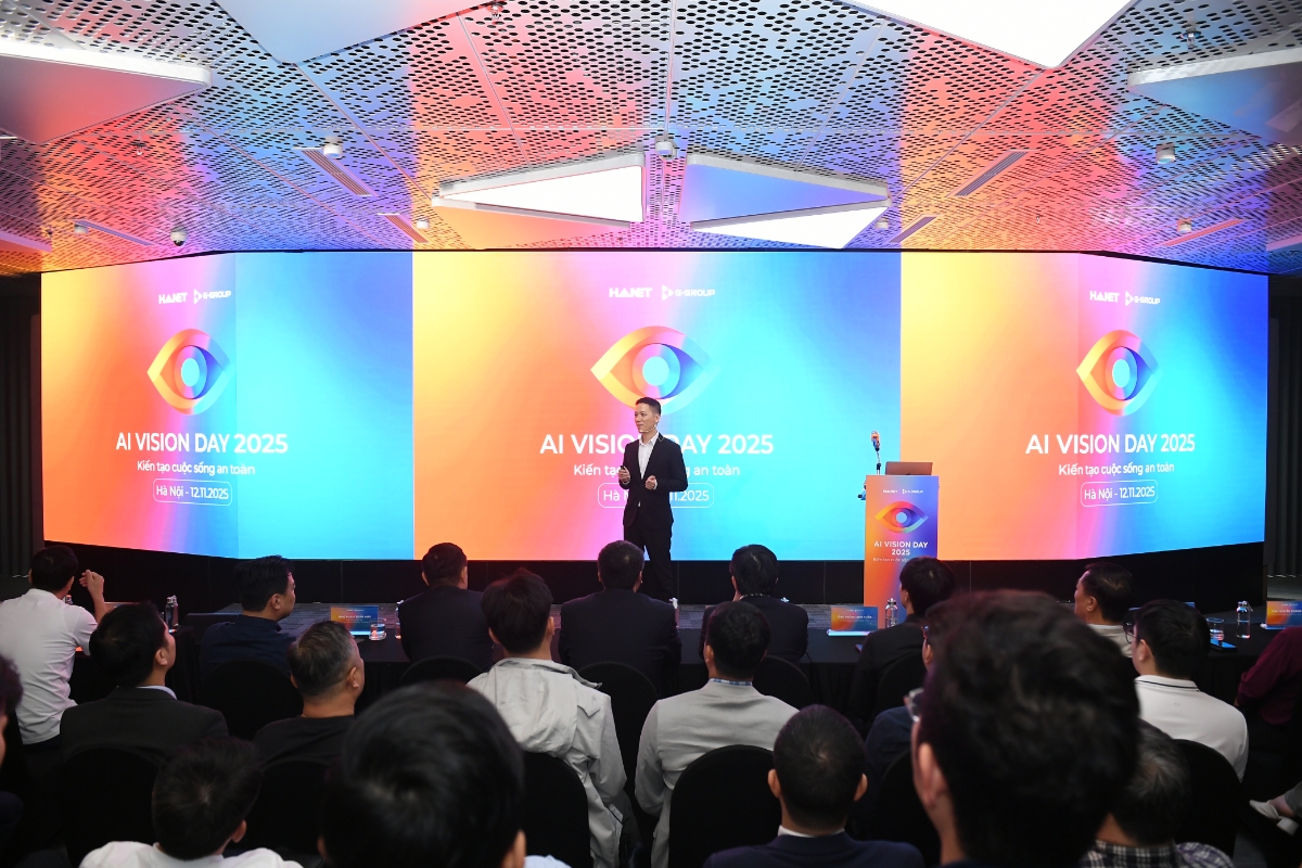 Toàn cảnh sự kiện.