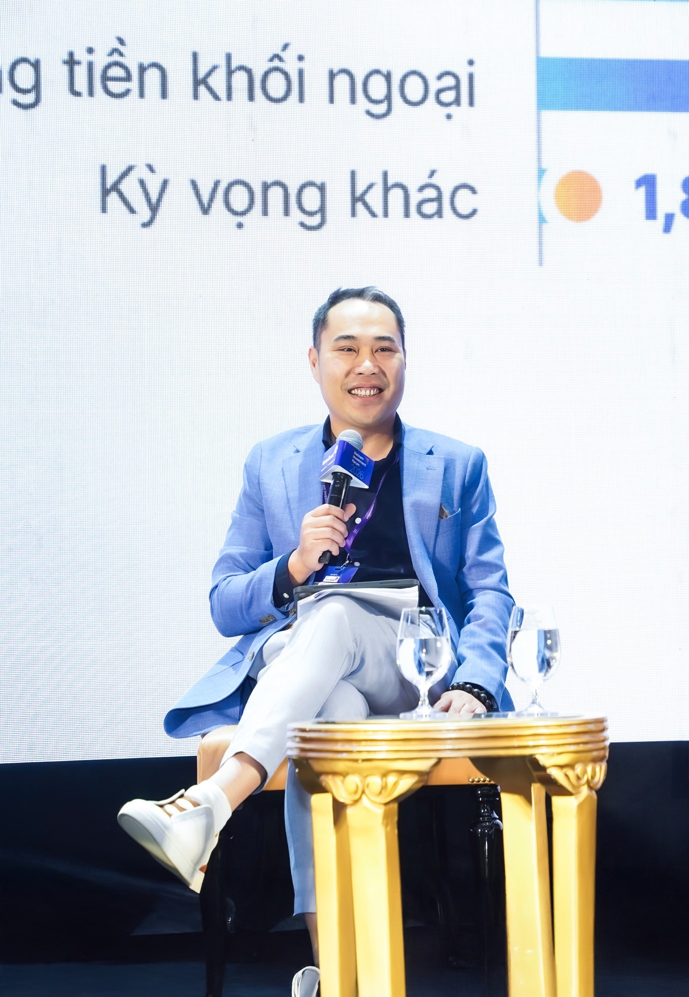 Ông Vũ Thành Lê nhận được nhiều sự chú ý qua các chia sẻ thú vị tại Tại Diễn đàn Đầu tư Việt Nam 2026 diễn ra gần đây.