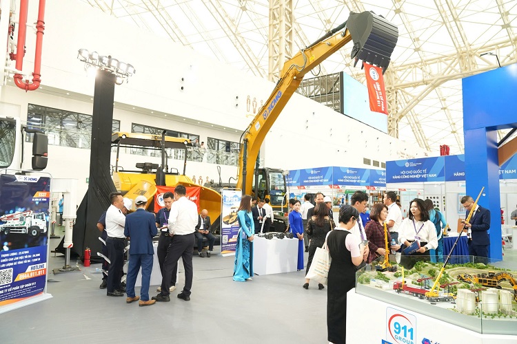 Các hoạt động kết nối, giao thương của doanh nghiệp tại sự kiện.