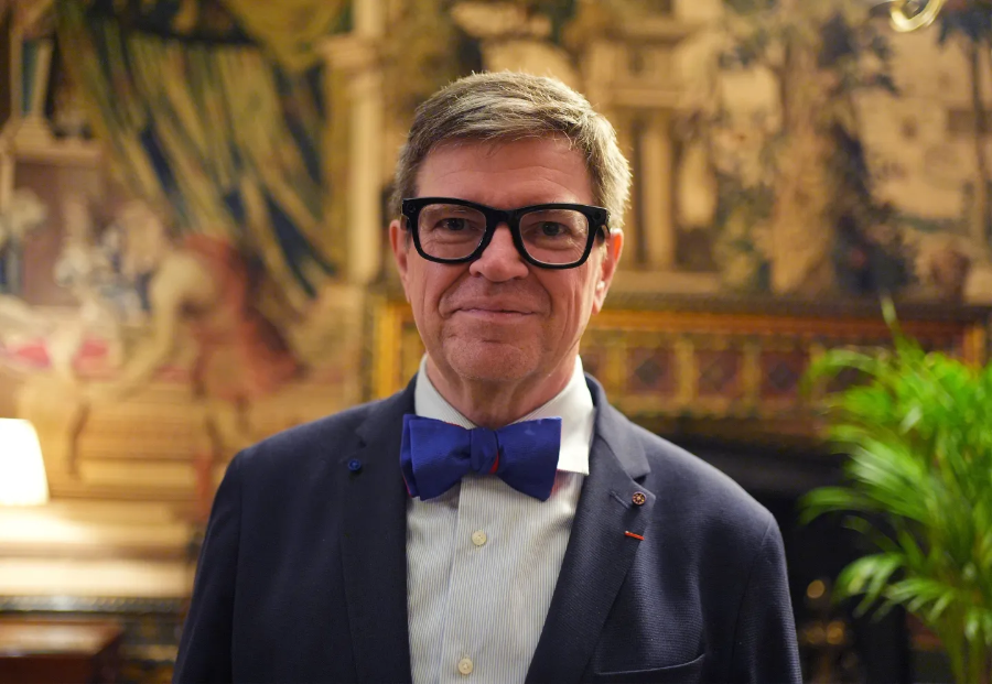 Ông Yann LeCun sinh ngày 8/7/1960 tại Soisy-sous-Montmorency, Pháp. 