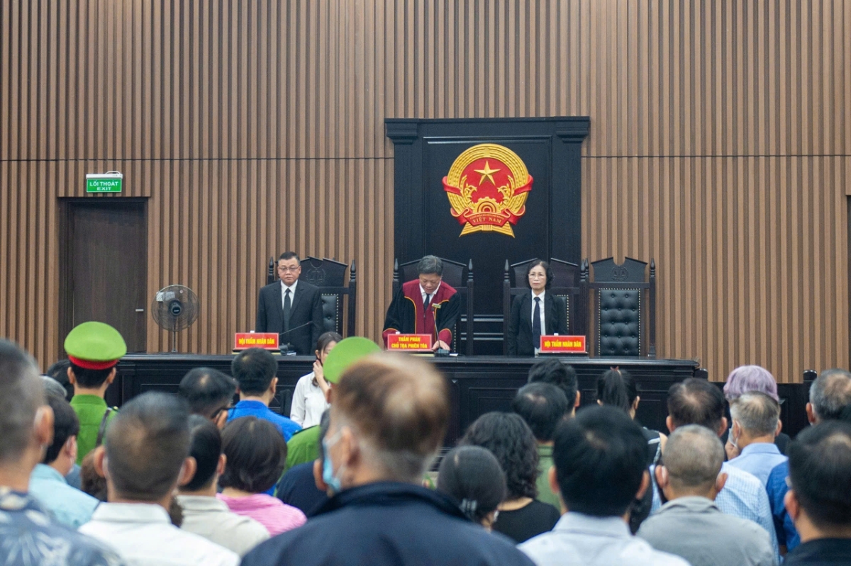 Quang cảnh phiên tòa.