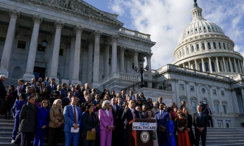 Hạ viện Mỹ phê chuẩn dự luật ngân sách tạm thời, Chính phủ Mỹ sắp mở cửa trở lại