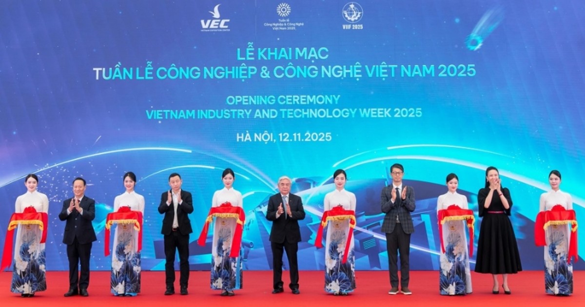 Vietnam Industry and Technology Week 2025 opens in Hanoi - VnEconomy
