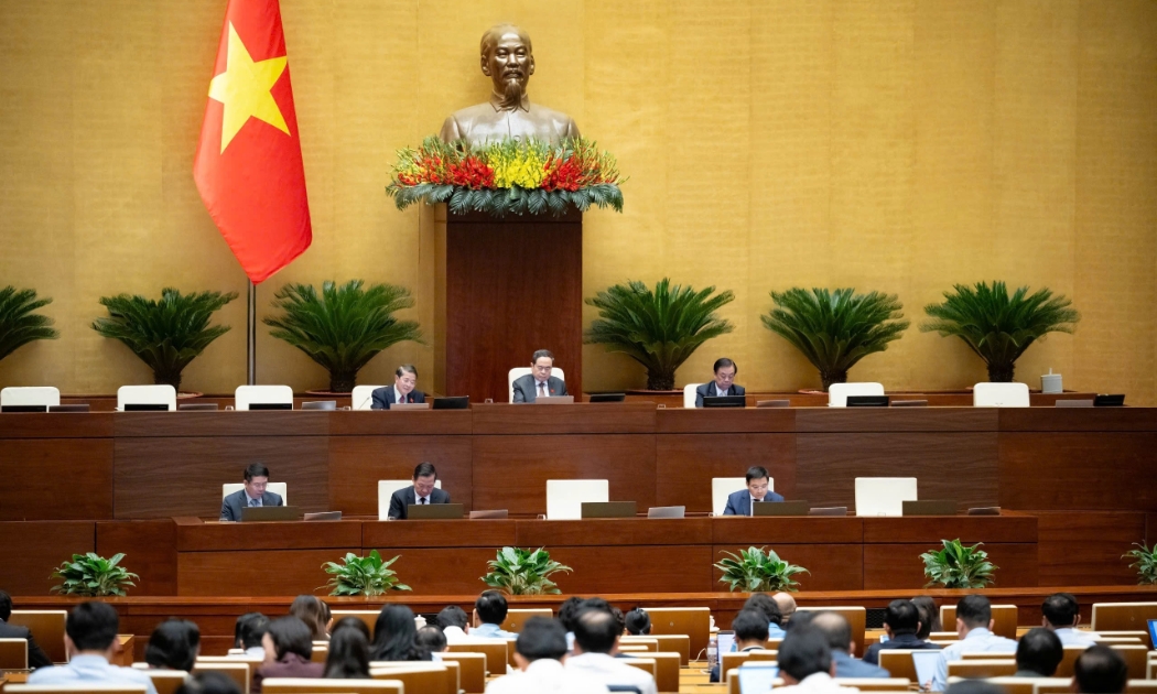 Quang cảnh phiên họp