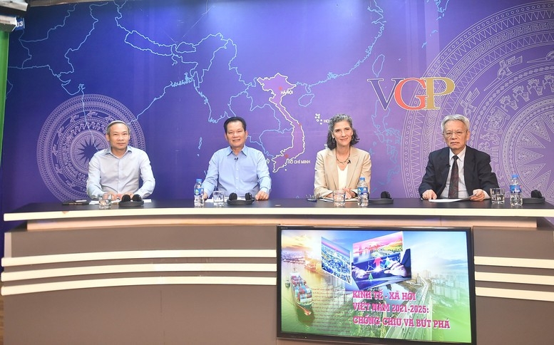 Tọa đàm “Kinh tế - xã hội Việt Nam 2021–2025: Chống chịu và bứt phá”. Ảnh: VGP