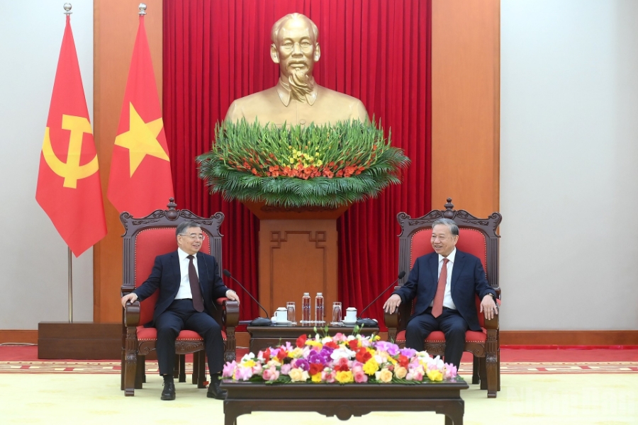 Tổng Bí thư Tô Lâm tiếp Trưởng Ban Tuyên truyền Trung ương Đảng Cộng sản Trung Quốc Lý Thư Lỗi. Ảnh: Nhân Dân