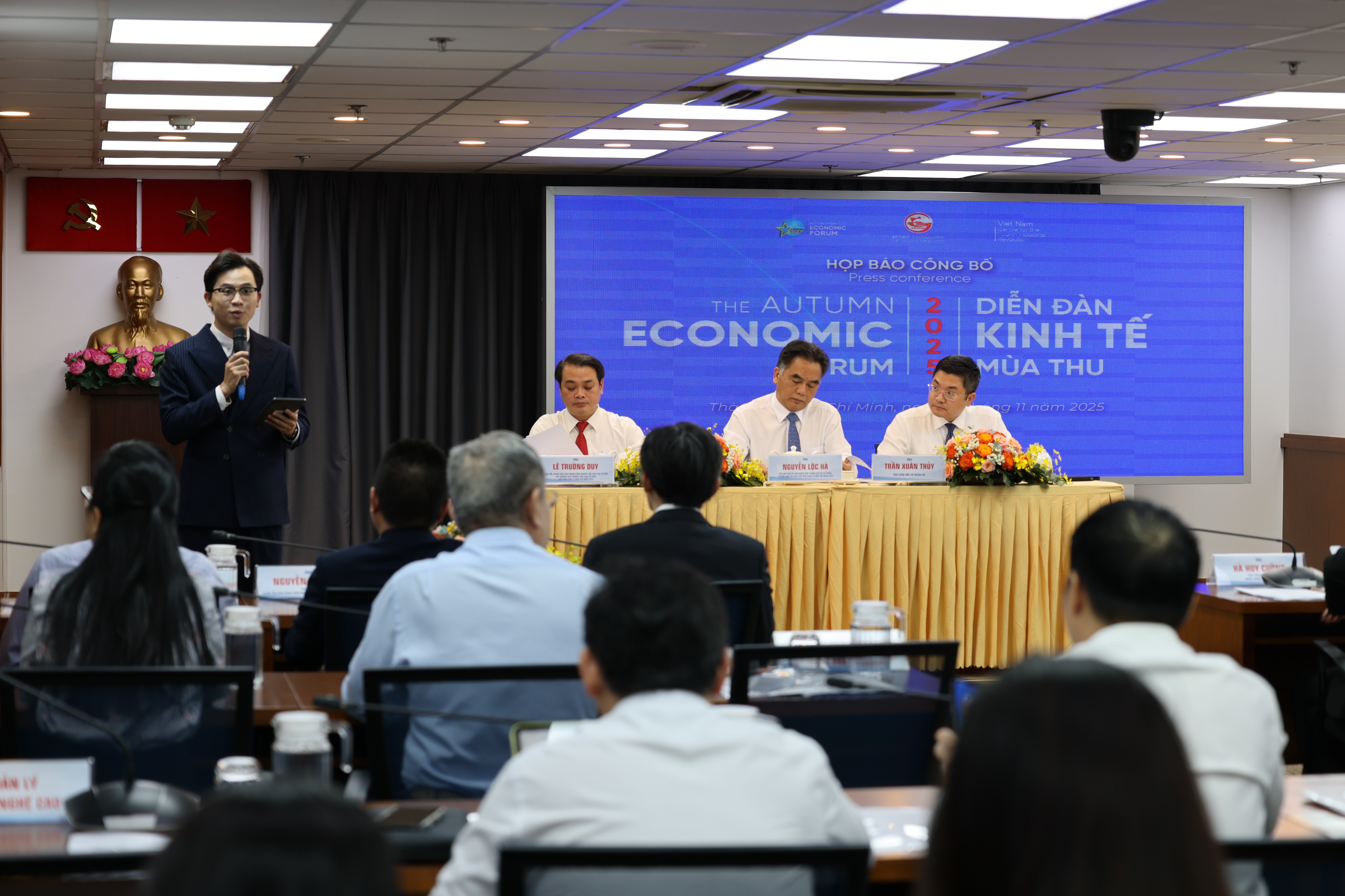 UBND TP. Hồ Chí Minh họp báo công bố thông tin Diễn đàn Kinh tế mùa Thu năm 2025 vào sáng 14/11.