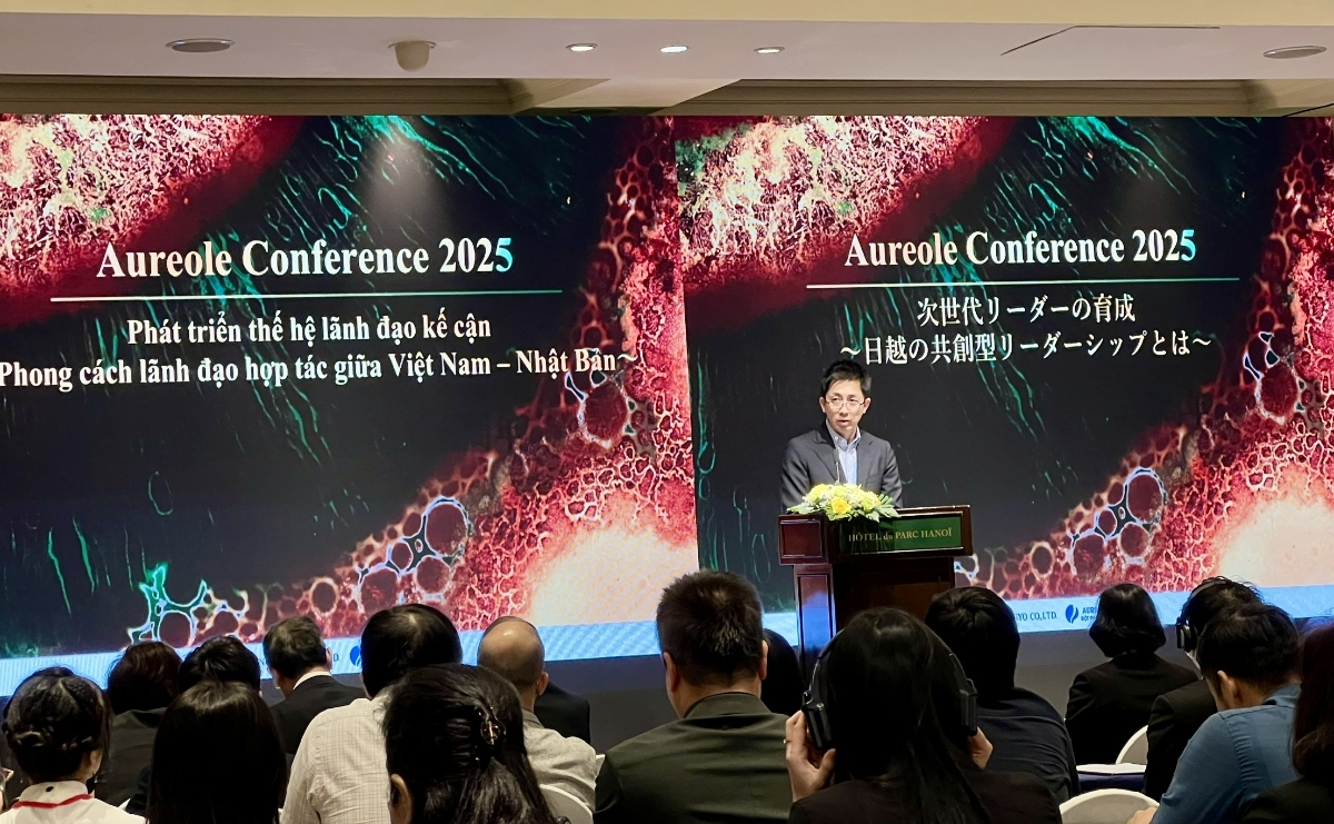 Ông Miura Shuhei, Thành viên Hội đồng quản trị Mitani Sangyo và Tập đoàn Aureole, phát biểu khai mạc hội thảo.