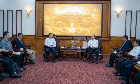 Phó Chủ tịch UBND thành phố Huế Phan Quý Phương tiếp và làm việc với đoàn công tác Tập đoàn Sắt Thép BaoWu Trung Quốc (China Baowu).