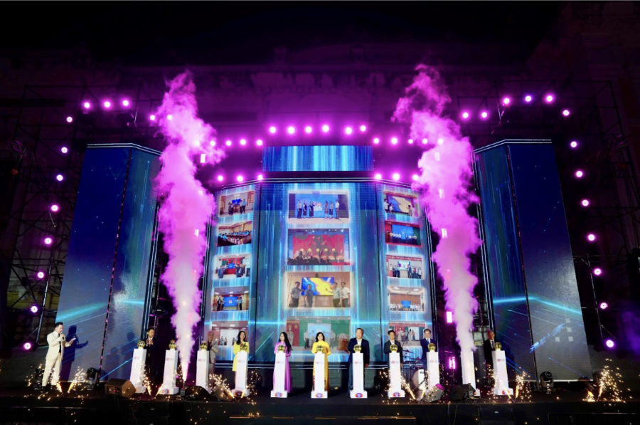 Lễ khai mạc Ngày mua sắm trực tuyến Việt Nam – Online Friday 2025.