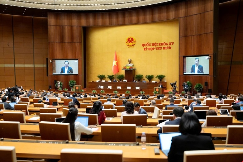 Quang cảnh phiên thảo luận sáng 14/11 tại Hội trường Diên Hồng. Ảnh: Media Quốc hội.