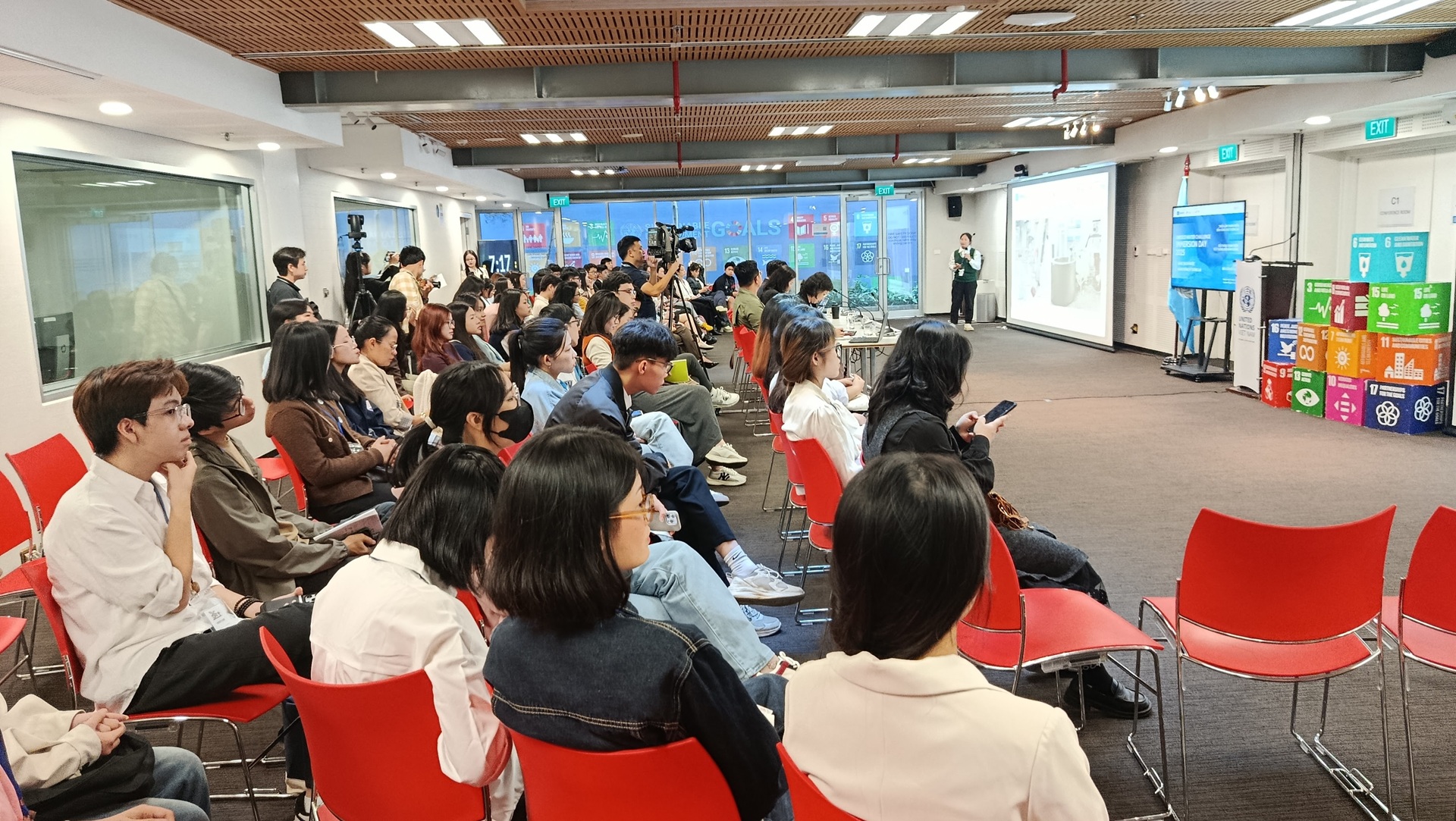 Hoạt động nhằm tôn vinh tinh thần đổi mới sáng tạo của thanh niên, đồng thời tạo cơ hội để kết nối, chia sẻ, và truyền cảm hứng về các giải pháp phát triển bền vững trong cộng đồng.