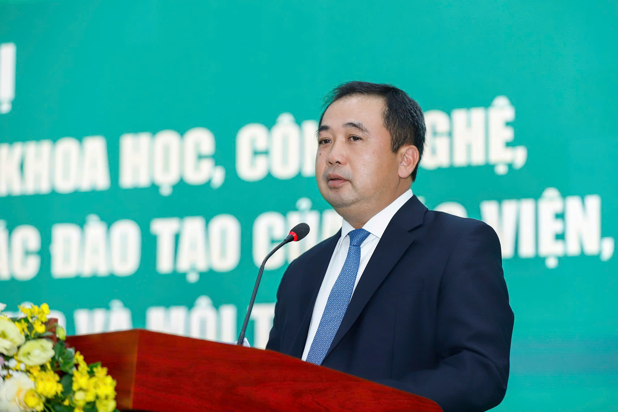 Bộ trường Trần Đức Thắng yêu cầu mở rộng không gian phát triển mới của nông nghiệp.