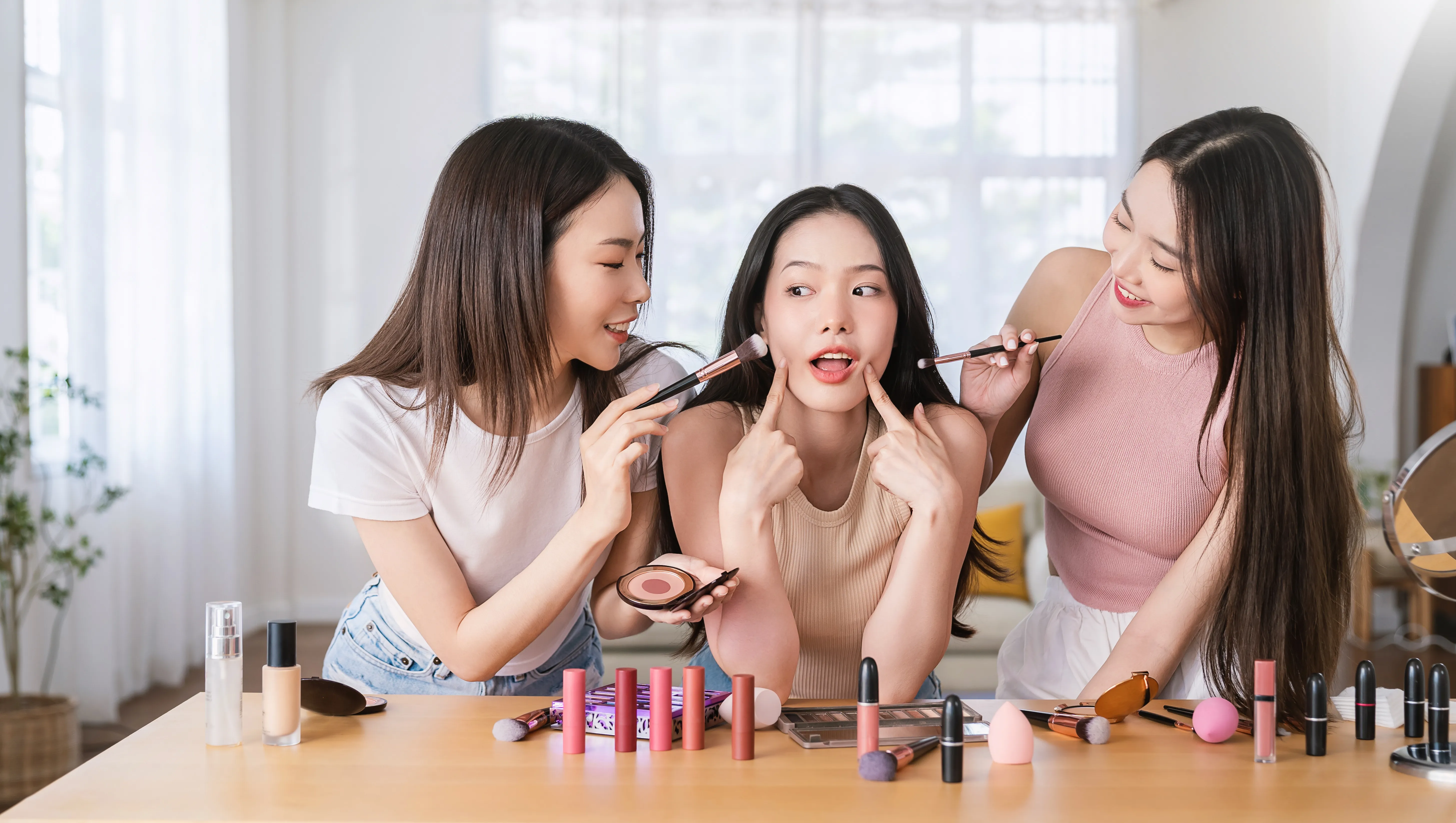 Chúng ta đang chứng kiến sự trỗi dậy mạnh mẽ của Gen A và Gen Z trong lĩnh vực làm đẹp.