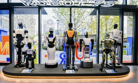 Vũ Hán khai trương cửa hàng Robot hình người 7s đầu tiên của Trung Quốc