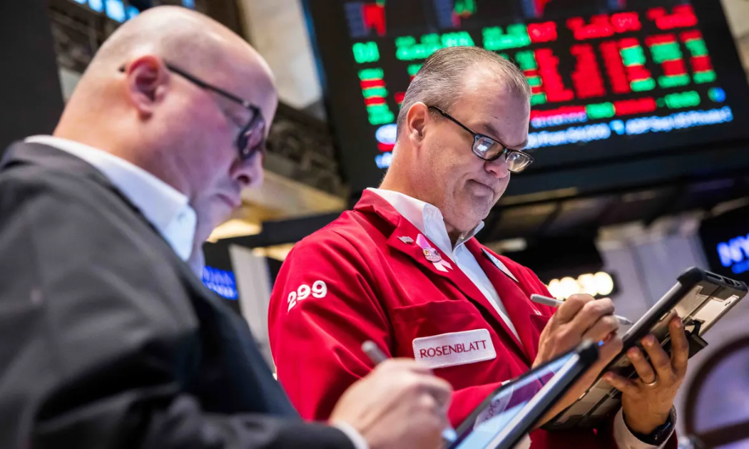 Chứng khoán Mỹ giảm mạnh nhất 1 tháng vì nỗi lo lãi suất, giá dầu nhích lên