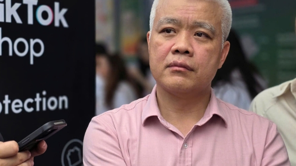 Thương mại điện tử tăng trưởng vượt bậc sau khi… Nhà nước siết chặt quản lý