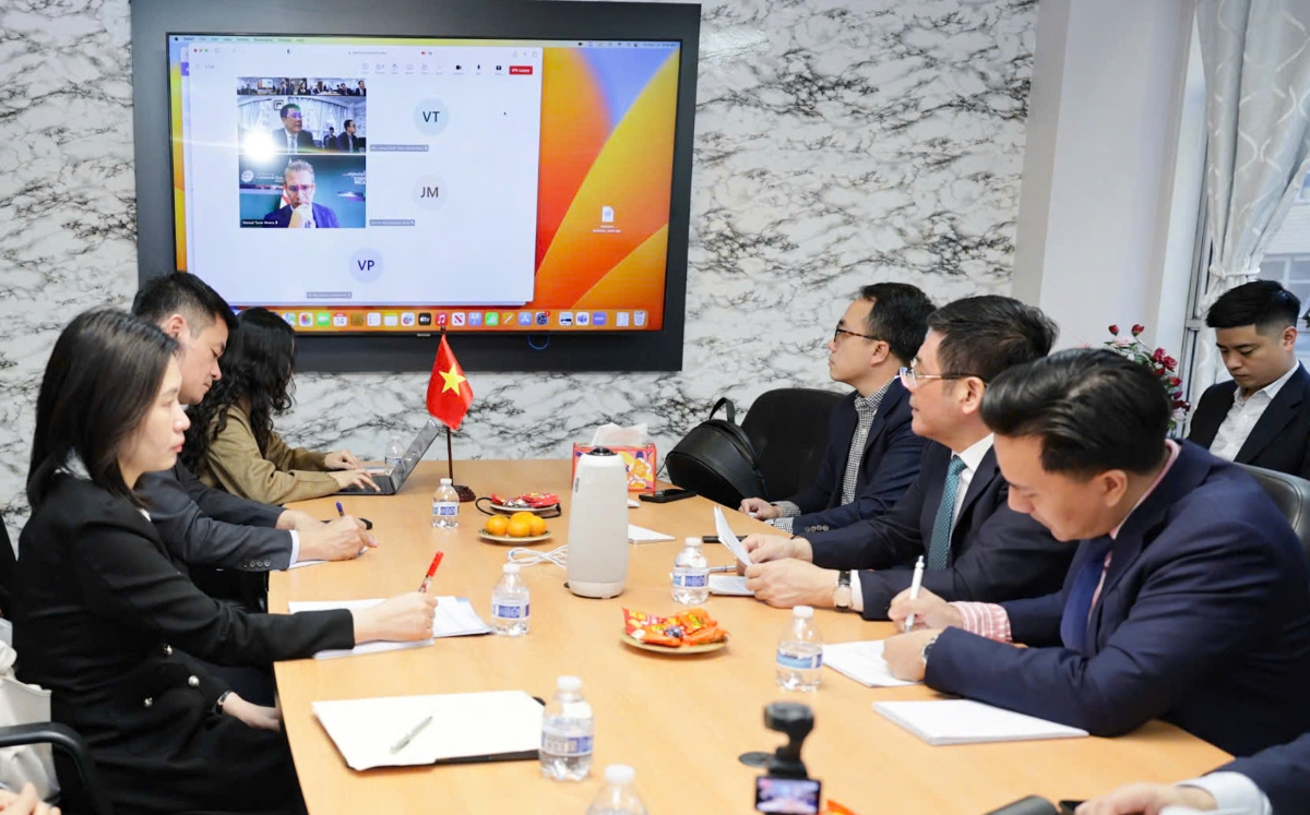 Bộ trưởng Bộ Công Thương Việt Nam Nguyễn Hồng Diên điện đàm với Bộ trưởng Bộ Ngoại thương Costa Rica Manuel Tovar Rivera