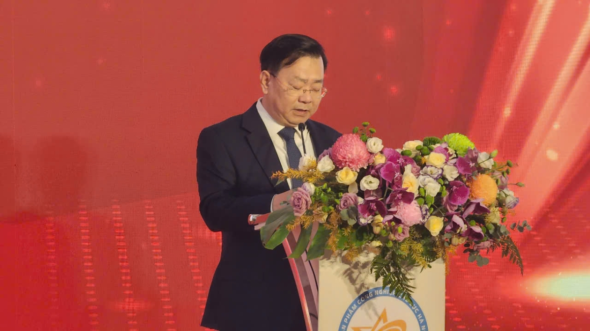 Giám đốc Sở Công Thương Hà Nội Võ Nguyên Phong phát biểu tại sự kiện. Ảnh: Việt An.