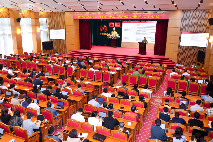 Chương trình tập huấn, hướng dẫn pháp luật về dữ liệu, Khung Kiến trúc Dữ liệu quốc gia, Khung quản trị, quản lý dữ liệu quốc gia và Từ điển dữ liệu dùng chung diễn ra vào ngày 15/11. (Ảnh: Hiệp hội Dữ liệu Quốc gia)