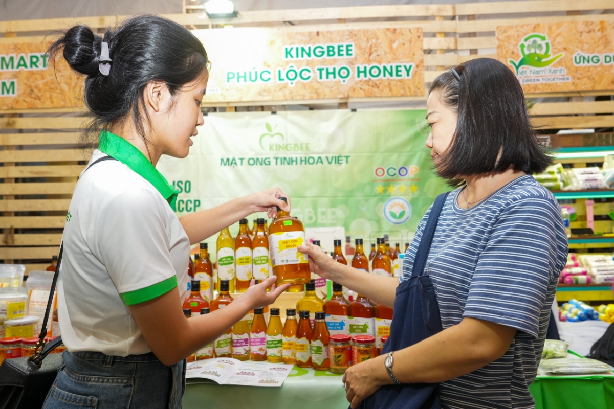 Trong hai ngày 15 và 16/11, tại Nhà Văn hóa Thanh niên TP. Hồ Chí Minh diễn ra Ngày hội Việt Nam Xanh 2025.