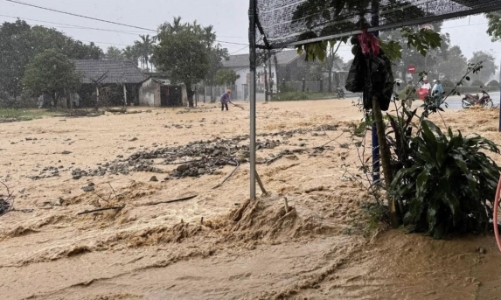 Huế: Mưa lớn kéo dài, kích hoạt các biện pháp ứng phó thiên tai cao nhất 